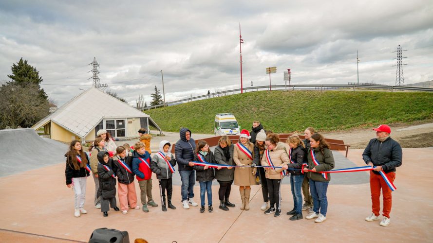 Conseil municipal enfants - inauguration skate park Cruas décembre 2024